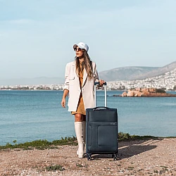 Βαλίτσα trolley Cardinal 3800 μεσαία 66x25x40 cm σκούρο μπλέ