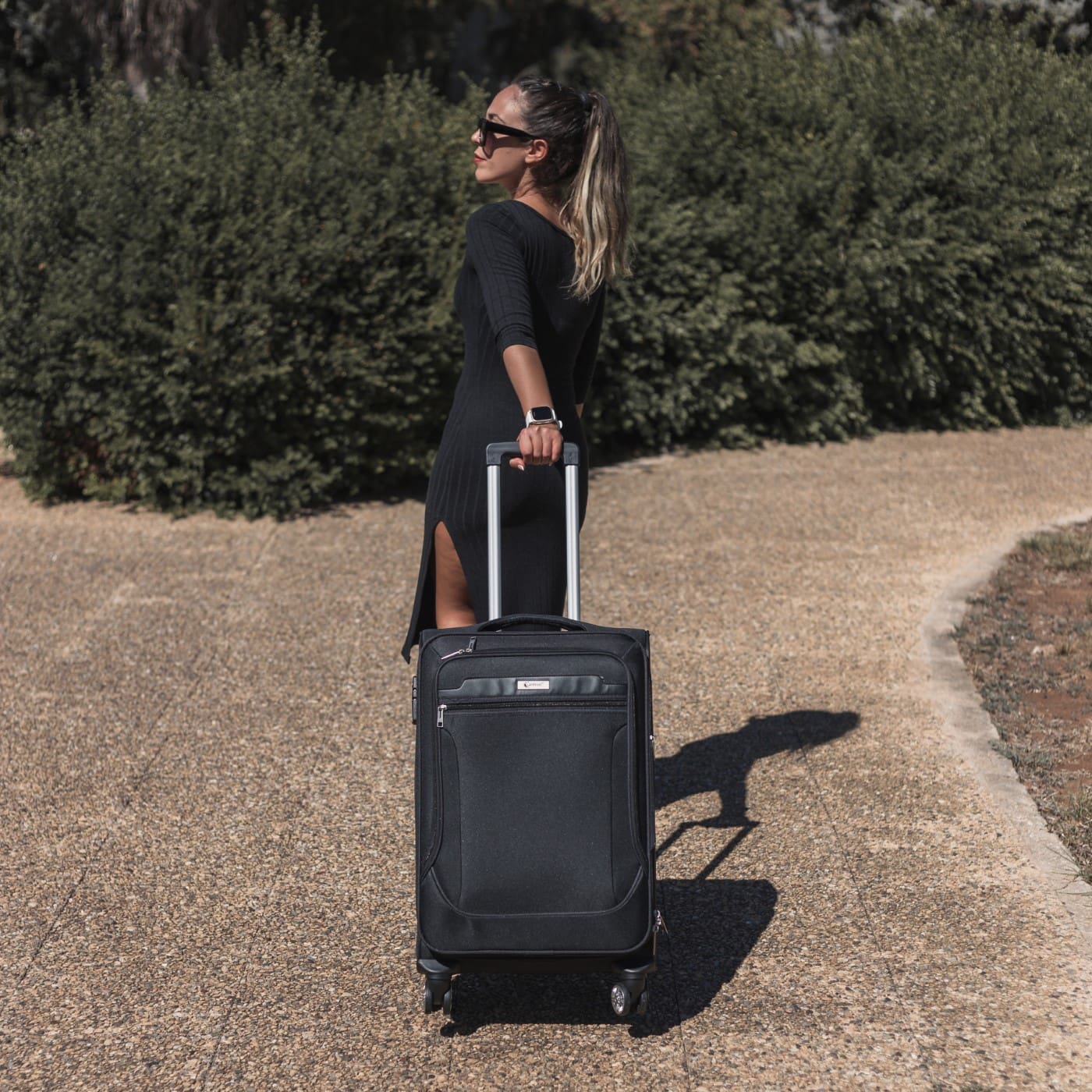 Βαλίτσα trolley Cardinal μικρή μεσαία 3300 50/60cm μαύρη