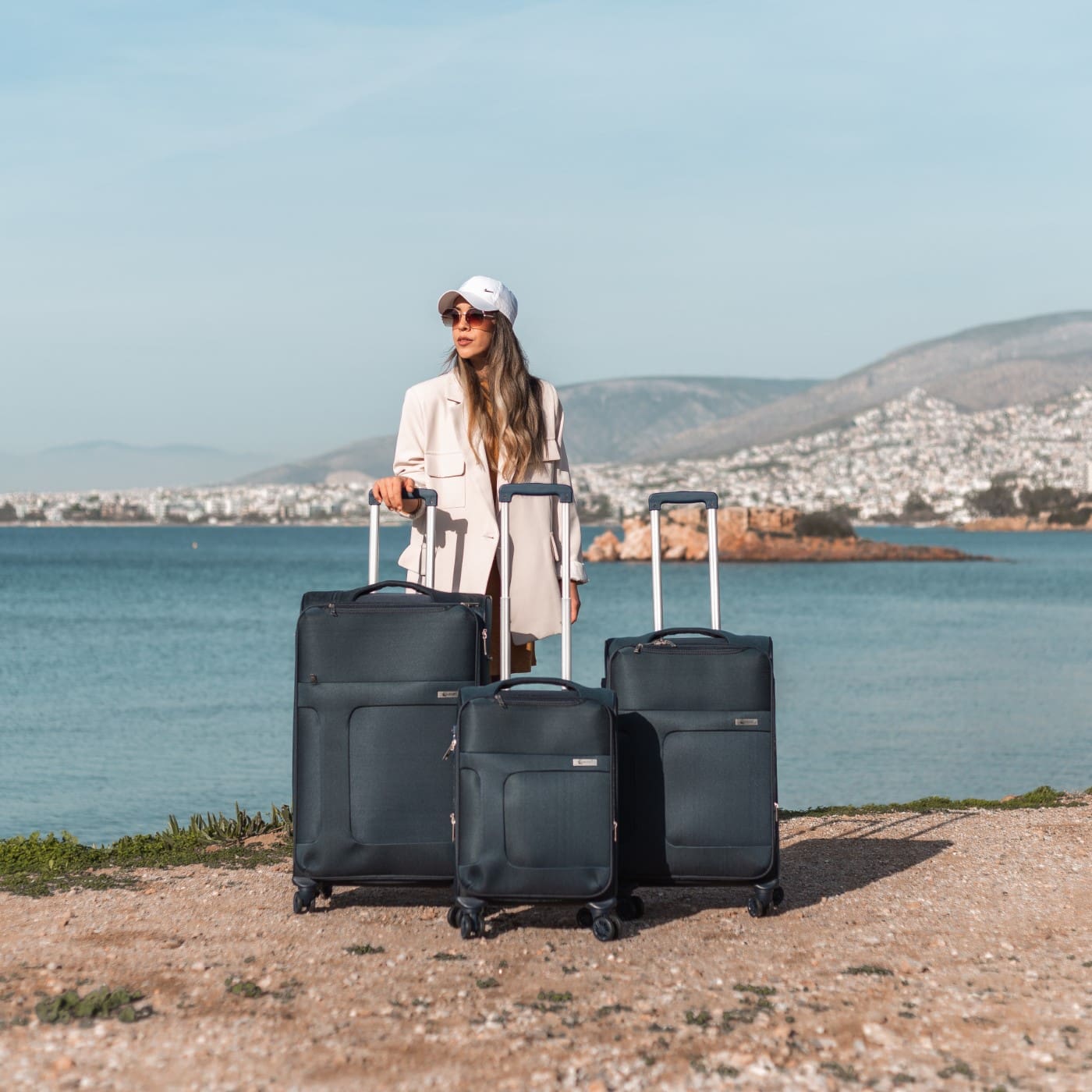 Βαλίτσες trolley Cardinal 3800 (σετ 3 τεμαχίων) 55x23x37 cm + 66x25x40 cm + 77x30x46 cmσκούρο μπλέ